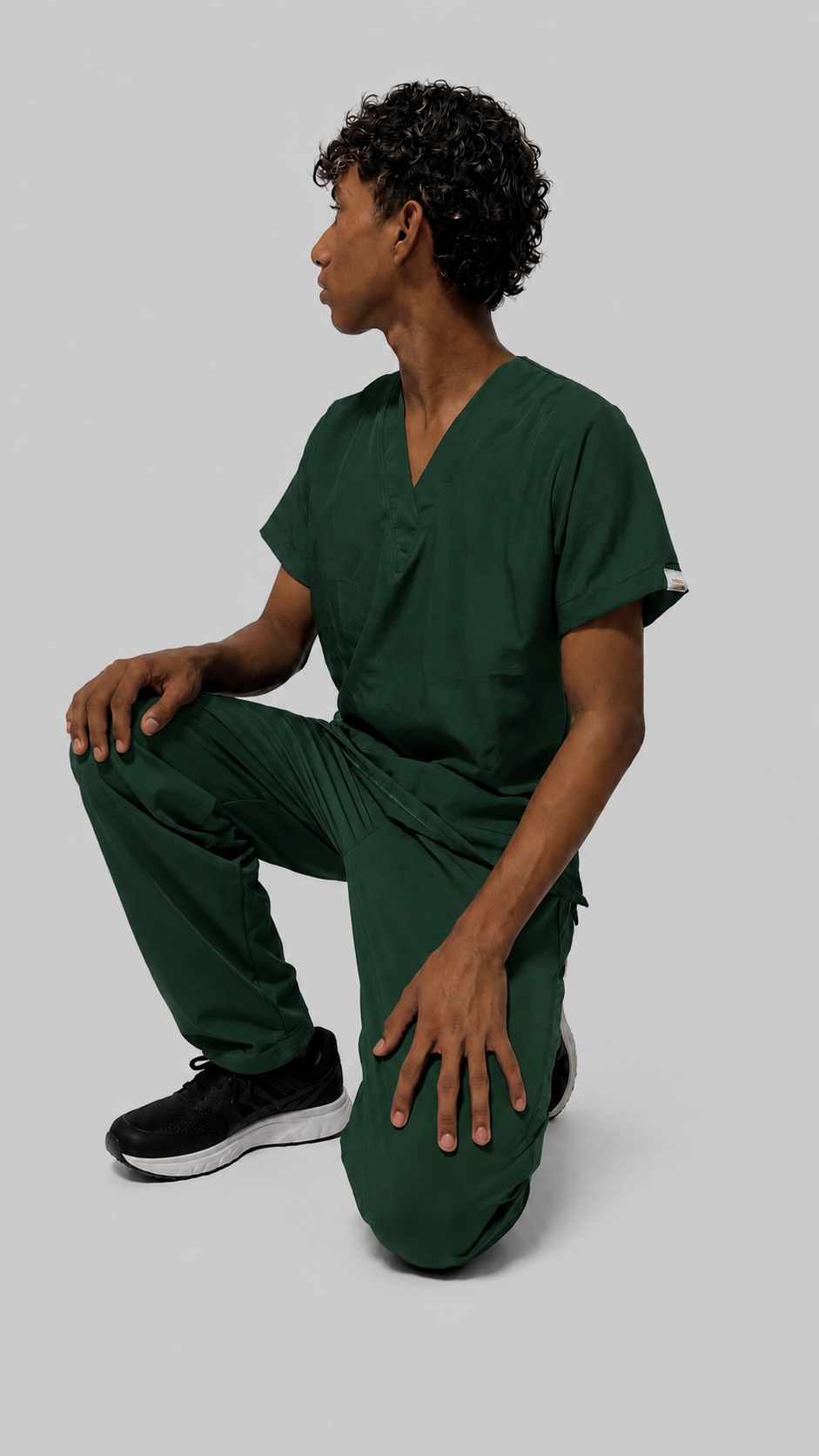 Uniforme Antifluido Cuello V — Demo - Image 12